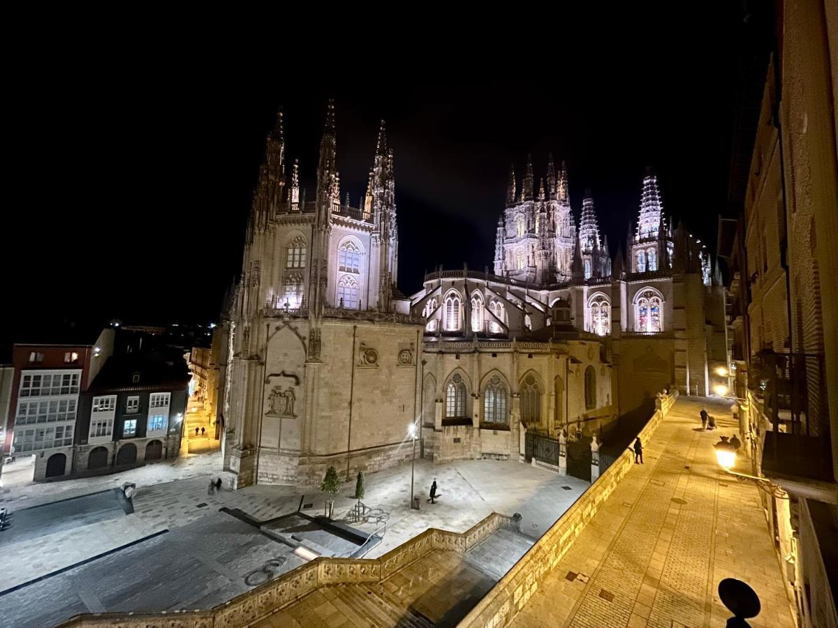 Balcon Con Vistas A La Catedral De Burgos Atuaire Apartment Exterior photo