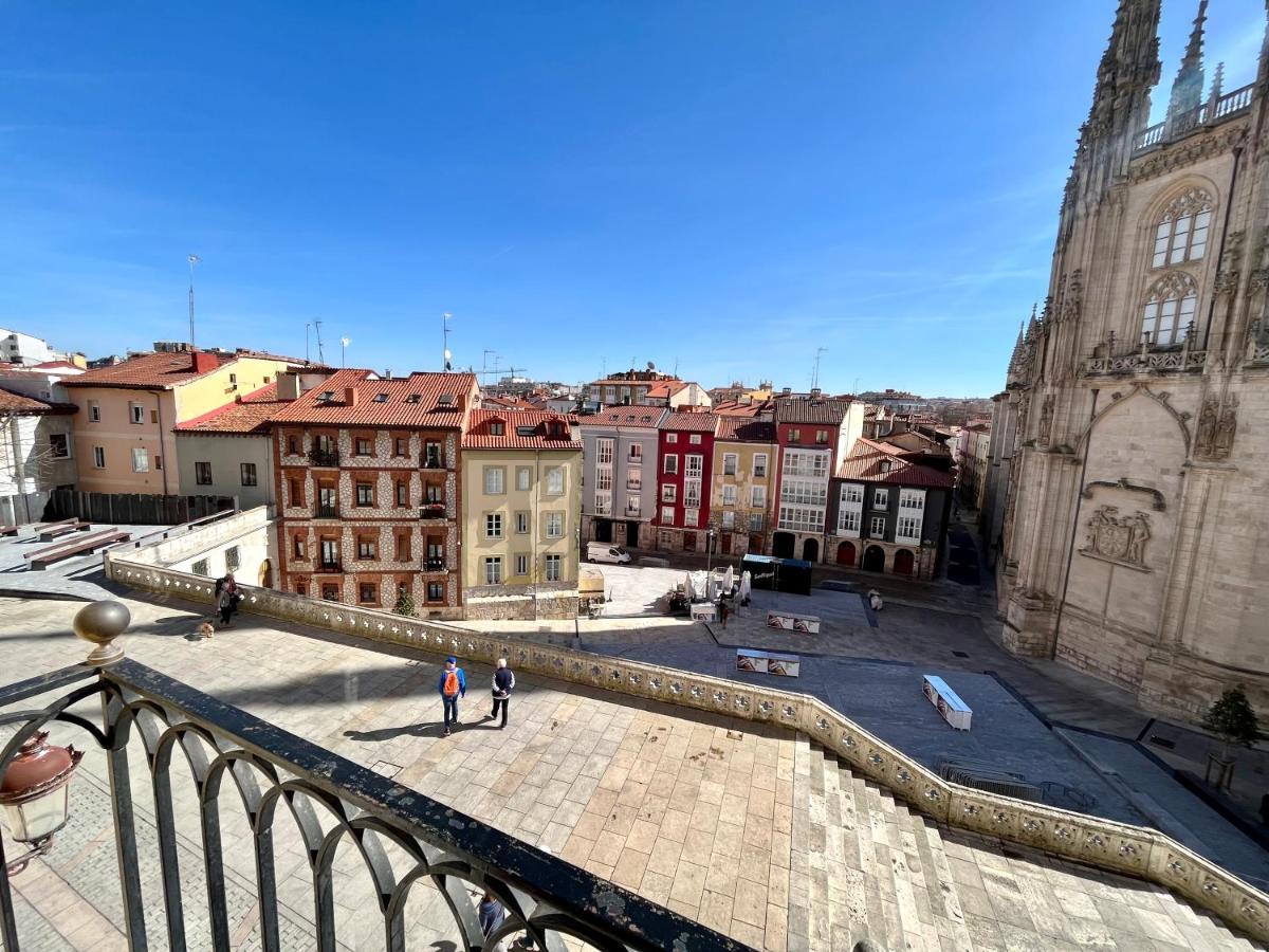 Balcon Con Vistas A La Catedral De Burgos Atuaire Apartment Exterior photo