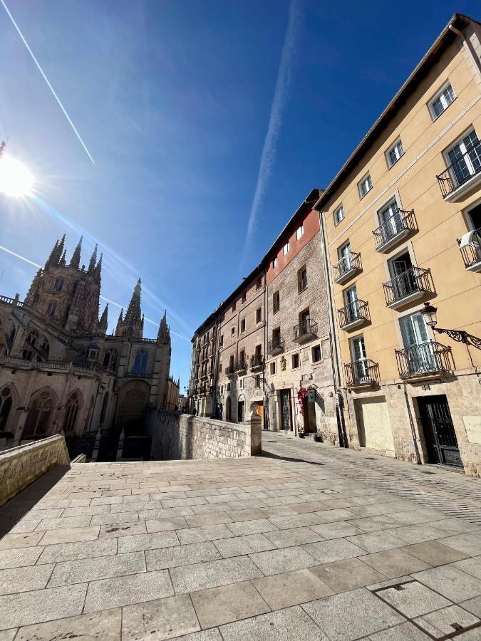 Balcon Con Vistas A La Catedral De Burgos Atuaire Apartment Exterior photo