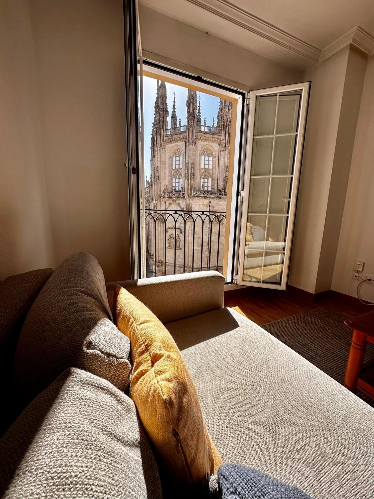 Balcon Con Vistas A La Catedral De Burgos Atuaire Apartment Exterior photo