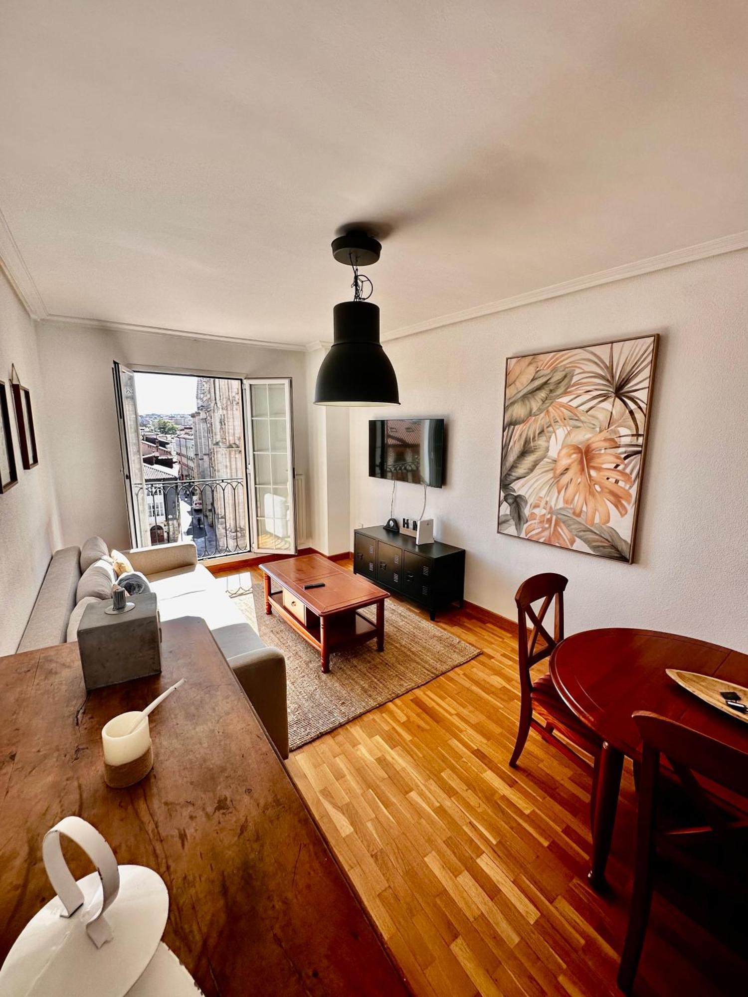 Balcon Con Vistas A La Catedral De Burgos Atuaire Apartment Exterior photo